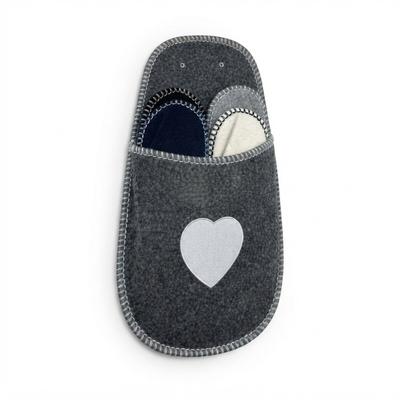 Relaxdays Gästehausschuhe 6 Paar, Hausschuhe, Herz-Tasche, Größen 36-45, Filzpantoffeln, Antirutsch-Sohle, mehrfarbig