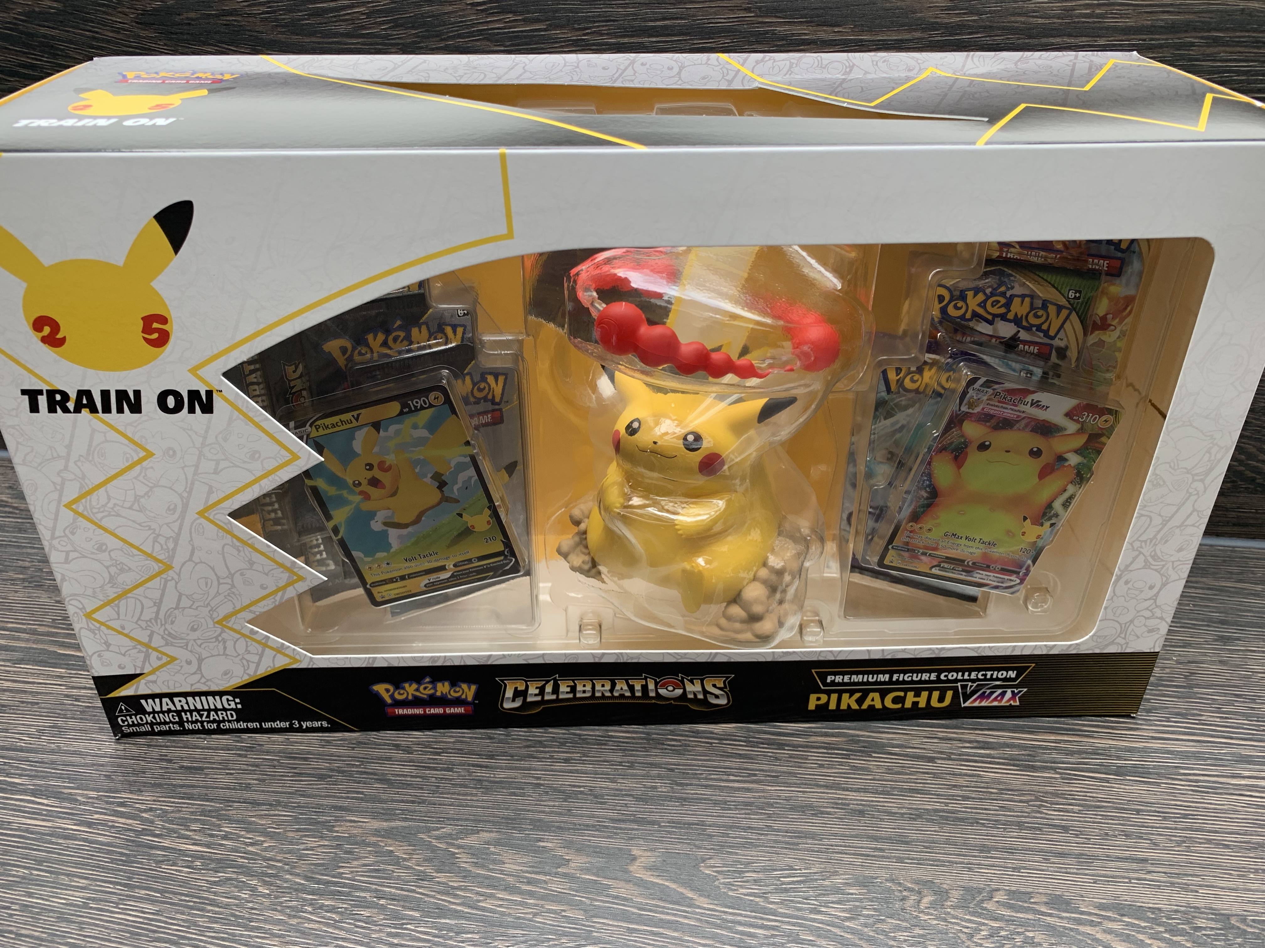 Pokémon Celebrations 25thAnniversary Premium Figure Collection EN
