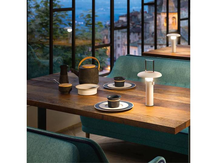 Linea Light Tischlampe Camping, dimmbar, weiß / opal, für Wohn- / Esszimmer, Aluminium, Design