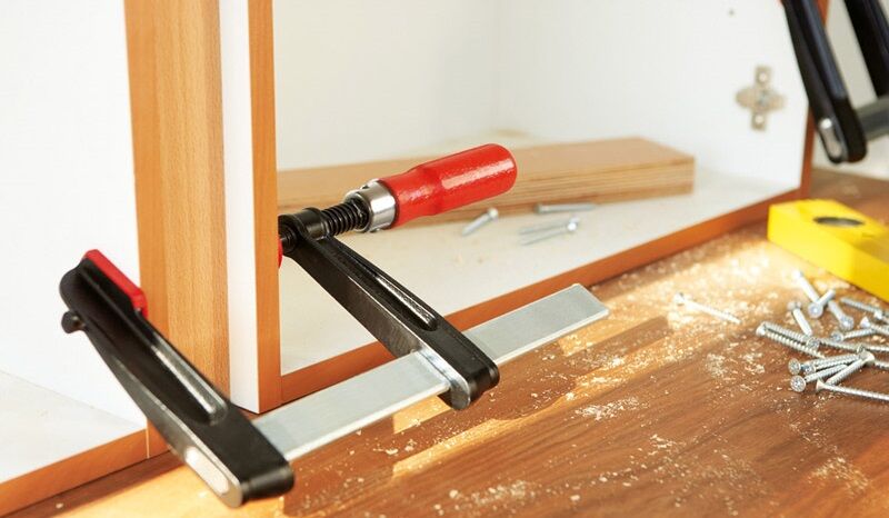 Presse à vis en fonte avec poignée bois 250 mm BESSEY SER TGRC25B8