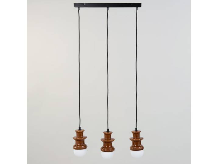 Suspension rampe en grès marron et 3 globes blancs