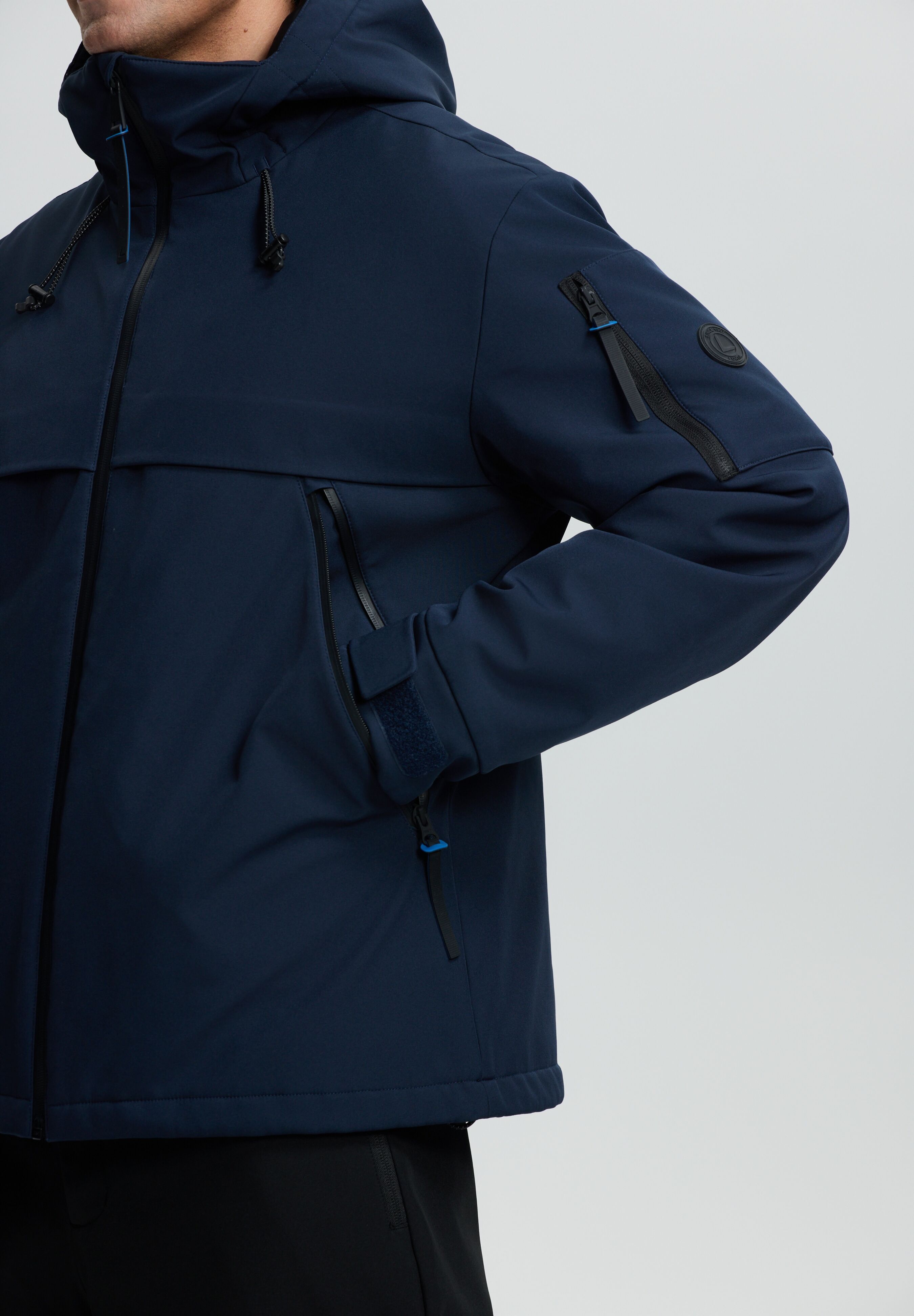 Softshelljacke LUHTA "HUKKALA", Herren, Gr. 50, blau (dunkelblau), Obermaterial: 95% Polyester, 5% Elasthan, Jacken Softshelljacke, wasserabweisendes Obermaterial, mit Wassersäule 8000 mm, winddicht dunkelblau 50