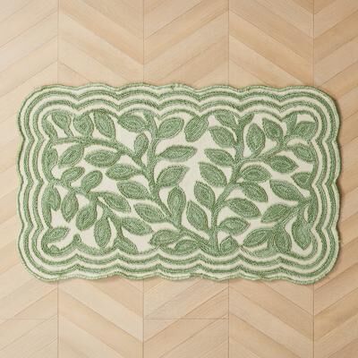 Laura Ashley Space Dyed Loop Scalloped Rugs