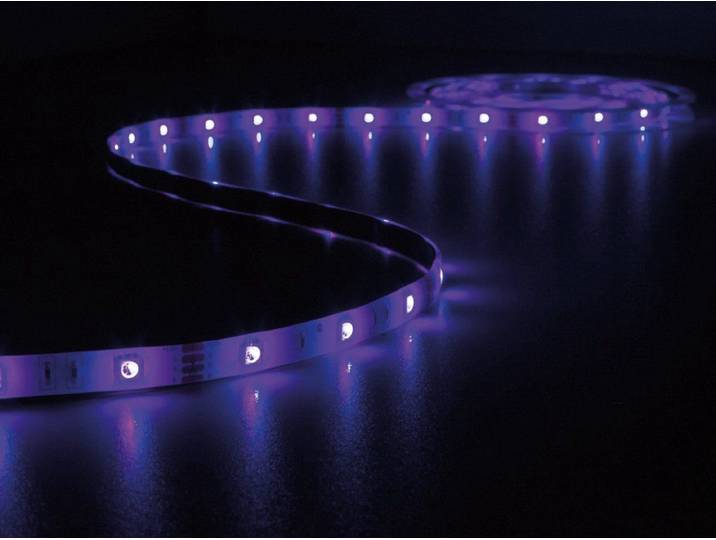 Perel - LEDstrip Set - Muziekgestuurd - 150 heldere 5050 LEDs - 5 meter