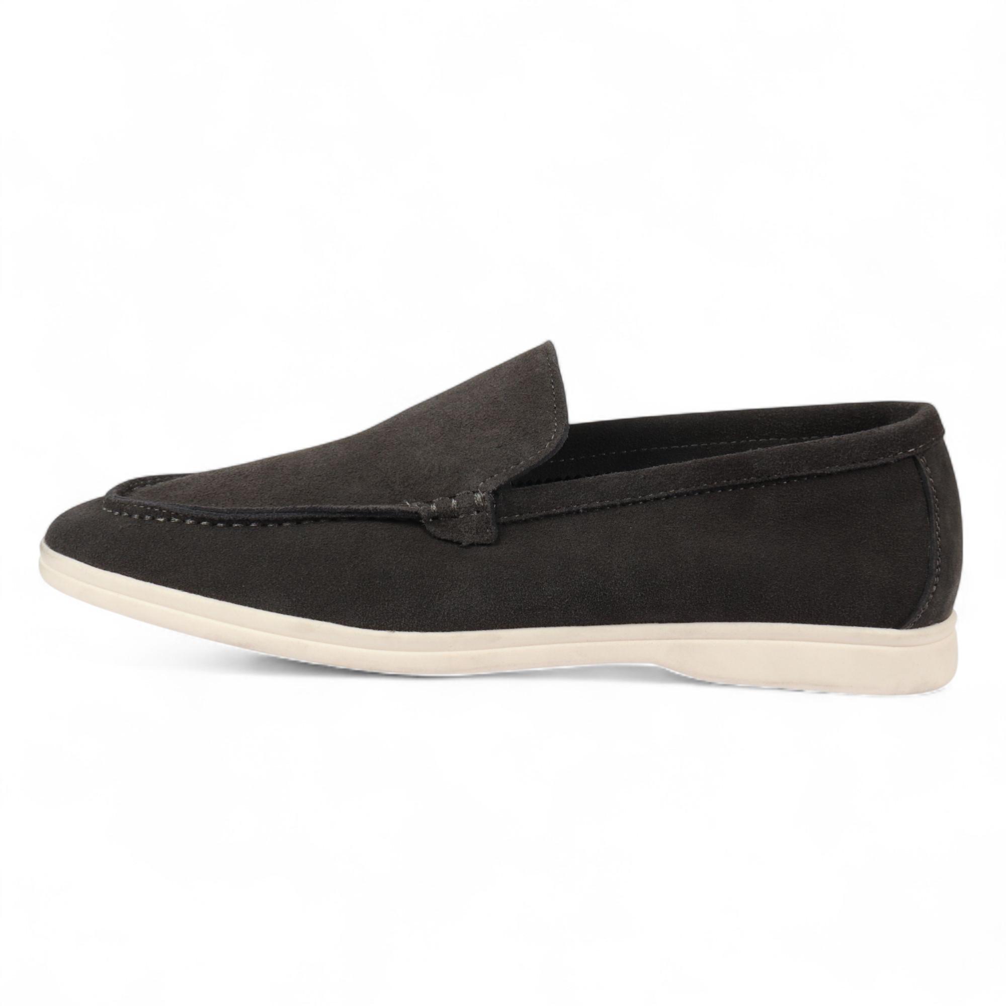 Robuste schwarze Slip-On-Loafer für Herren mit gepolsterter Innensohle