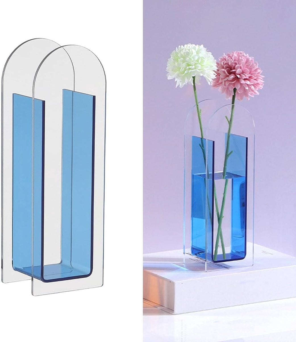 Moderne Acryl Vaas in Jeugdblauw voor een minimalistische decoratie