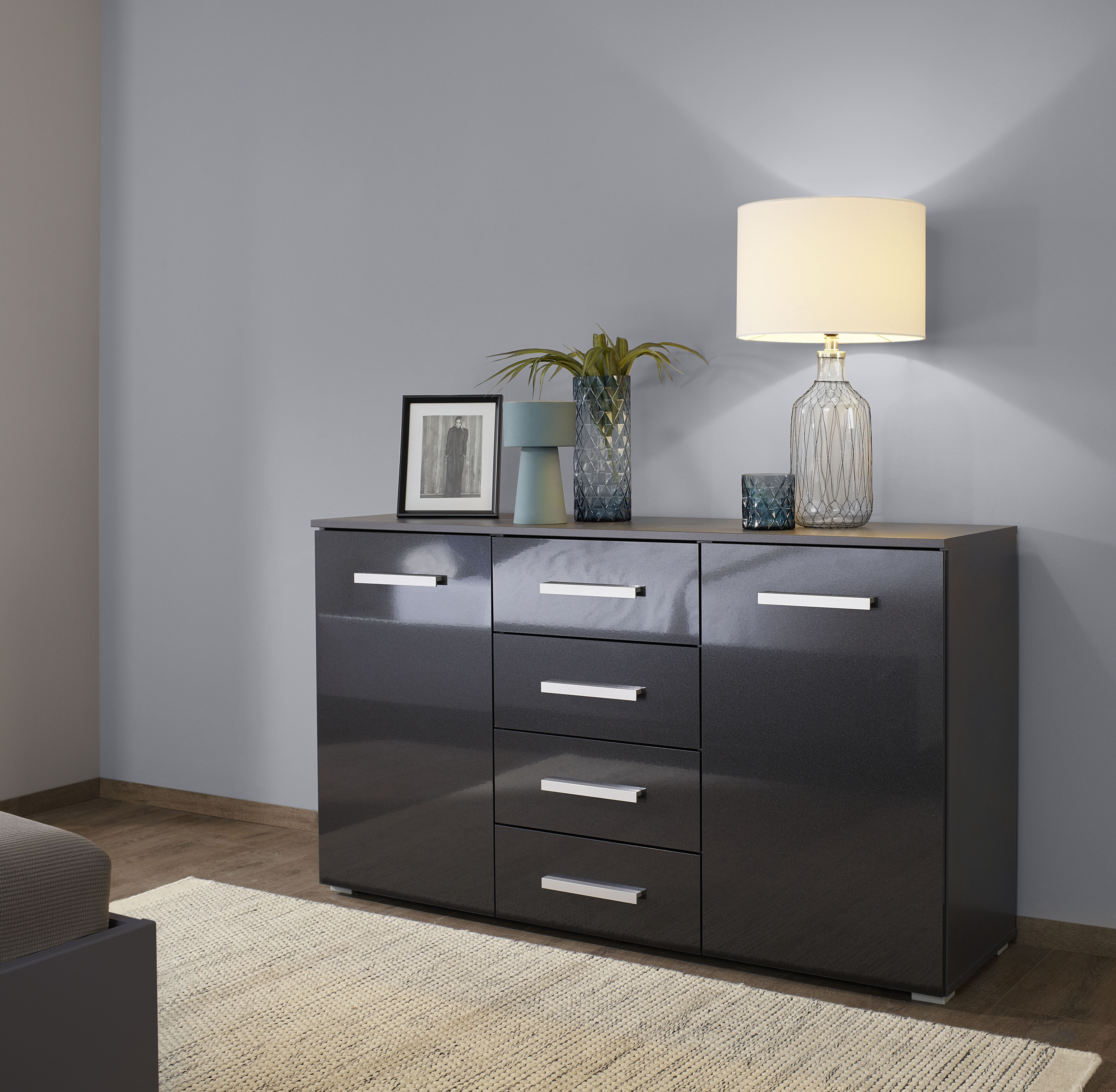 Schubkastenkommode RAUCH "Sideboard Kommode Kombikommode KOLUNA mit Hochglanzfront", grau (graumetallic, hochglanz effektgrau), B:120cm H:81cm T:42cm, Holzwerkstoff, Sideboards, Schubkastenkommode, vier grosse Schubladen, mit insgesamt 4 Einlegeböden MADE