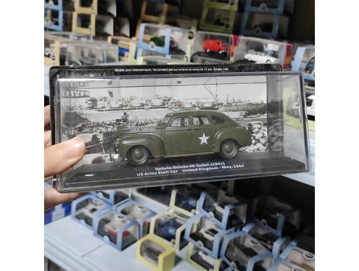 Moulé sous pression IXO 1:43 échelle DeSoto Deluxe 4D berline 1941 modèle de voiture en alliage