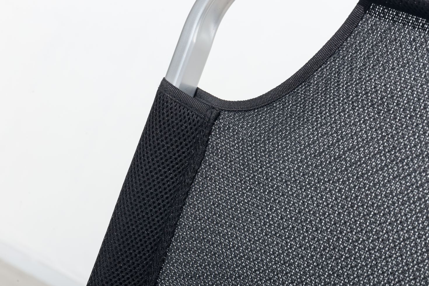TrendLine Alu-Dreibeinliege De Luxe XL Textilenbespannung, schwarz