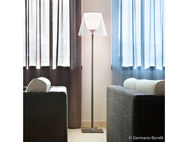 KTribe F2 Stehleuchte Transparent - Flos - Wohnzimmer - Design - Kunststoff - Mit Schirm