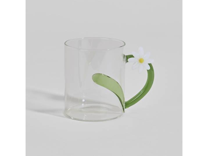 Klarglasbecher mit blumenförmigem Henkel