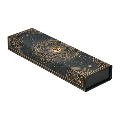 Stifteetui Schatten von Navarre, Taschenbuch von , Paperblanks Ltd., 978-1-4087-6547-0