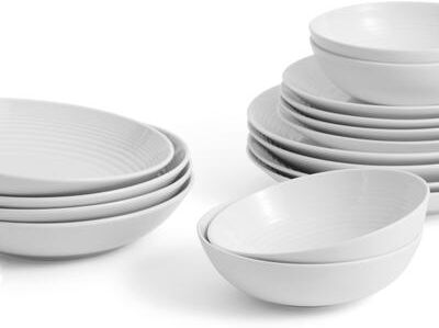 Royal Doulton Exclusively for Gordon Ramsay Maze Dinnerware, White, 16 Piece Set with Pasta Bowls