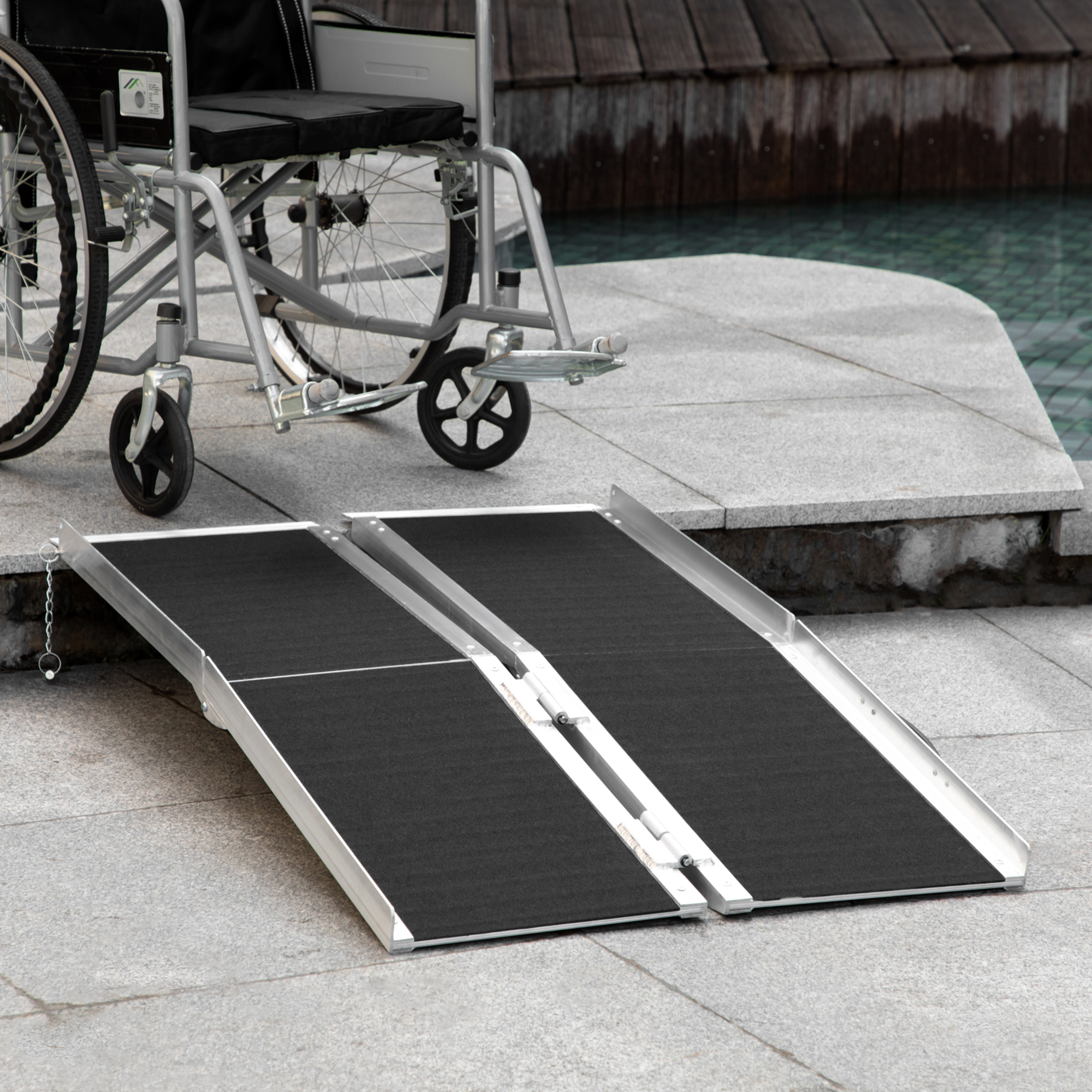 Homcom Rampa Pieghevole per Sedia a Rotelle in Alluminio con Rivestimento Antiscivolo e Bordi, 122x73.5 cm, Nero   Aosom Italy