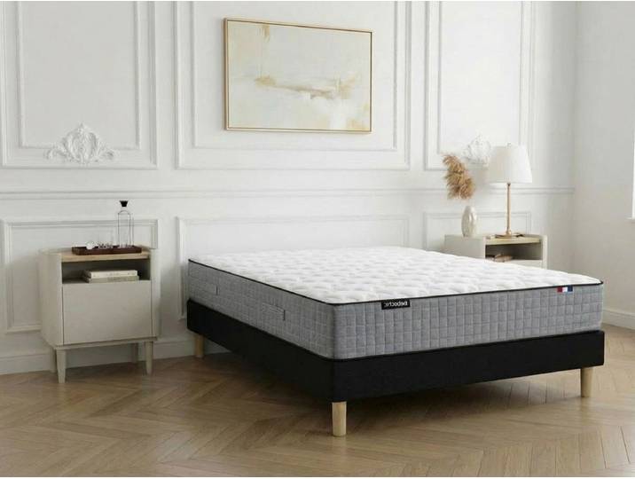 Ensemble matelas APOLLINE 24 cm 638 ressorts ensachés + sommier tapissier + pieds 180x200