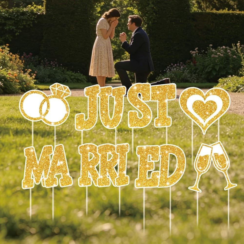 Elzusha Tuindecoratie Just Married in Gouden Letters