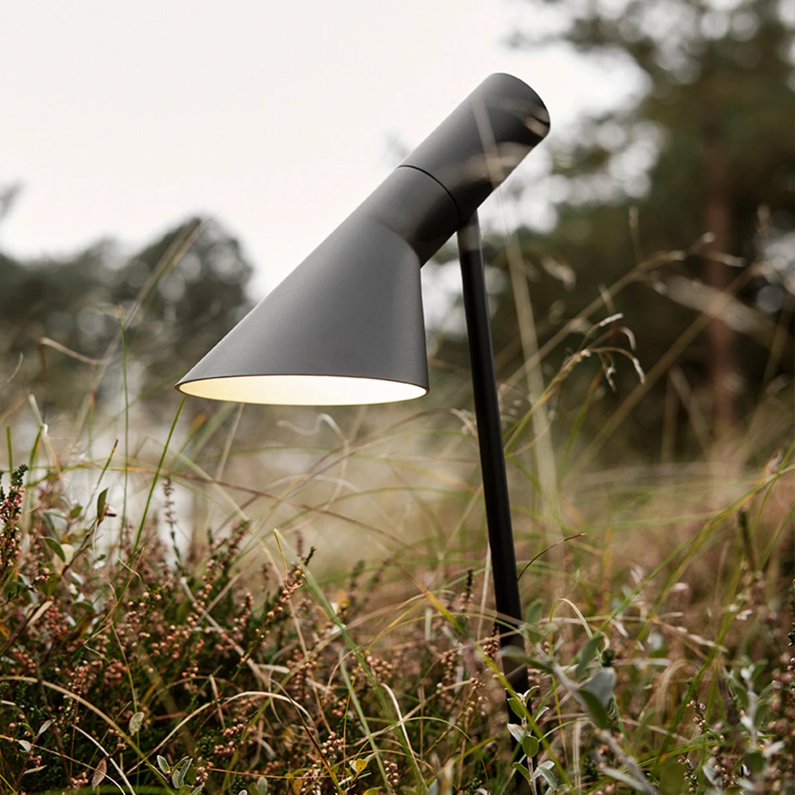 Louis Poulsen AJ Garden Short Tuinlamp - Black - Metaal