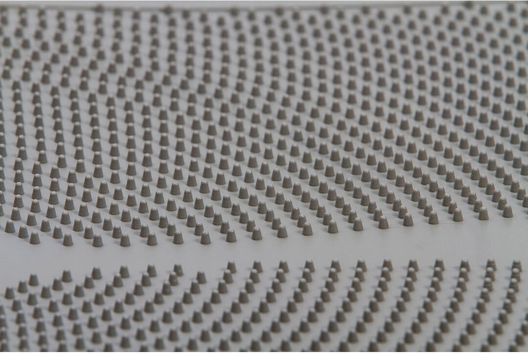 Archie & Oscar Drews Disposable Plastic Litter Mat Gray 0.5cm H X 32cm W X 41.5cm D