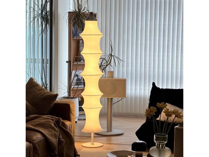 Moderne tissu grand lampadaire japonais soie lampadaire pour salon chambre chevet décor à la maison crème Style LED lampe d'angle