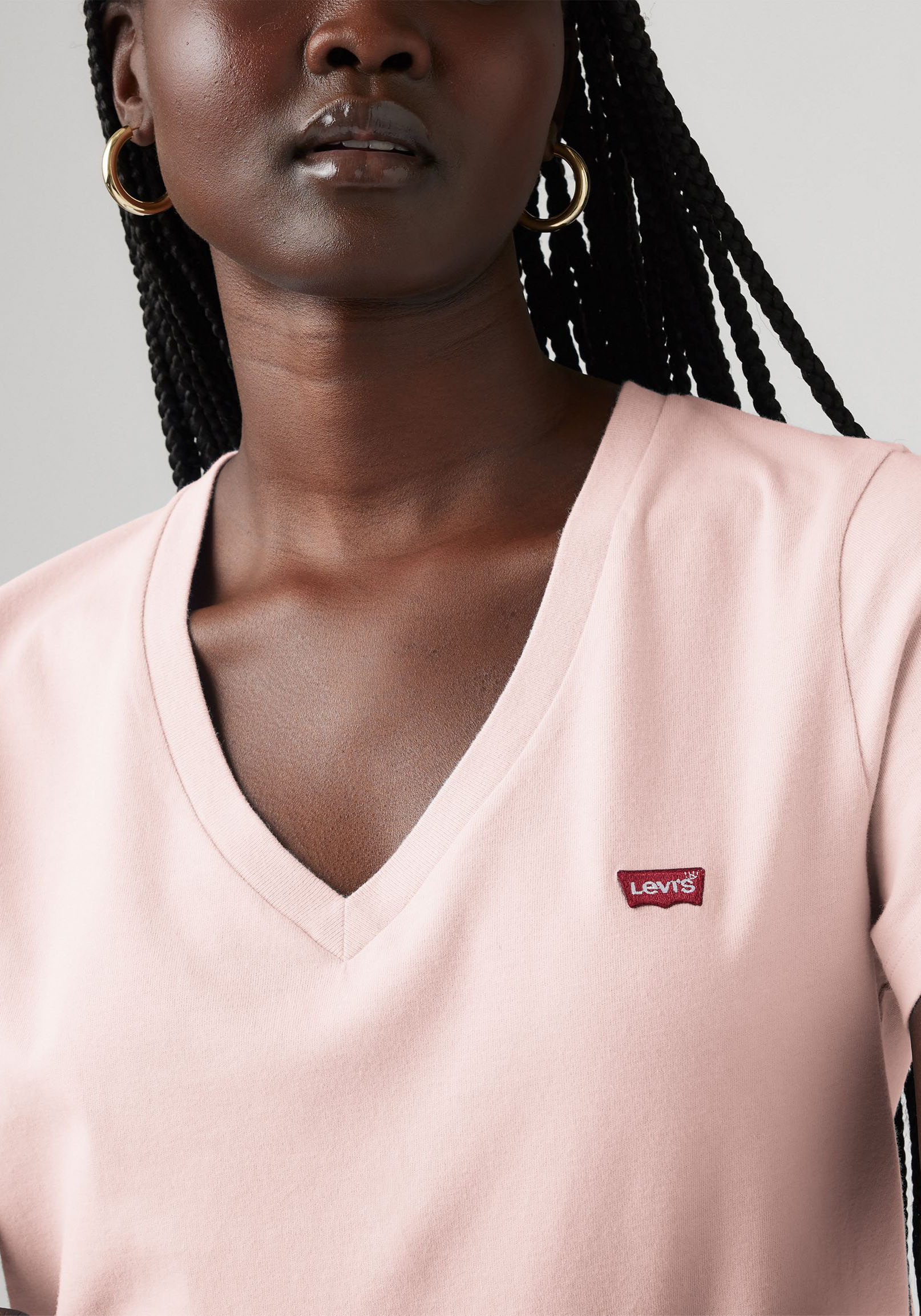 V-Shirt LEVI'S "Perfect Tee", Damen, Gr. S (36), rosa (potpourri jersey), Jersey, Obermaterial: 100% Baumwolle, Basic, figurbetont hüftlang, V-Ausschnitt, abgesteppte Kante, Shirts V-Shirt, mit kleinem Batwing- Logo potpourri jersey S (36)