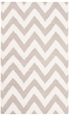 SAFAVIEH Handmade Flatweave Dhurries Sandie Modern Wool Rug