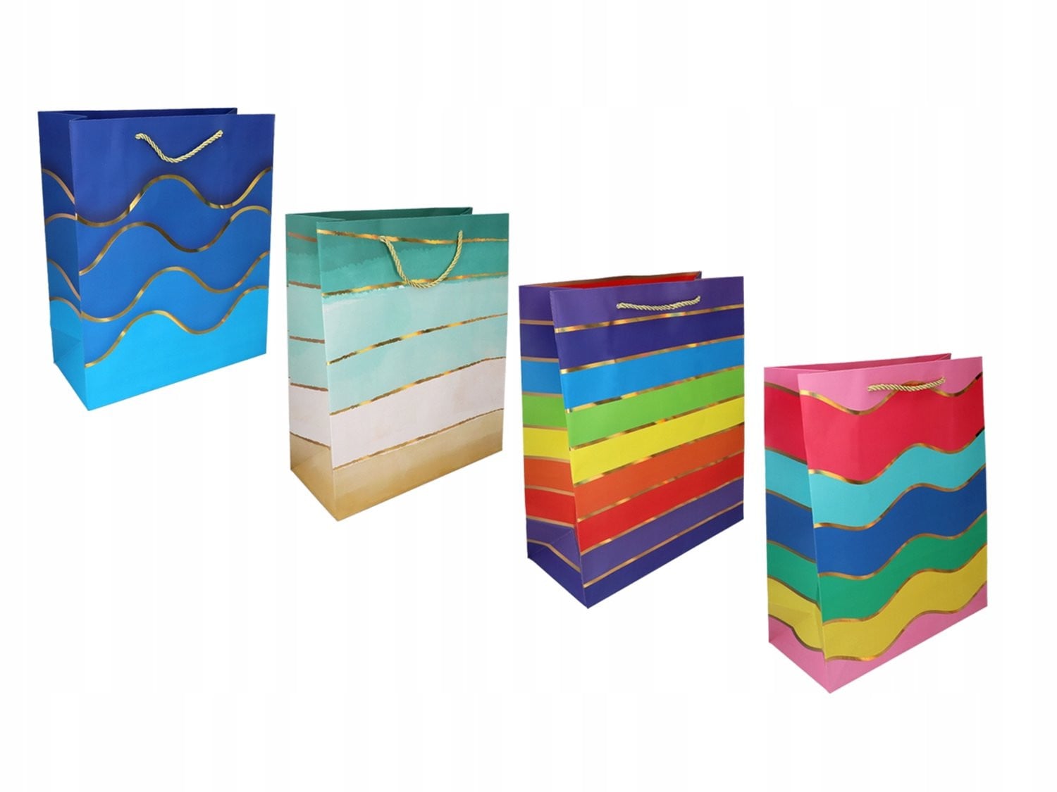 Kleine cadeautas met 4 verschillende patronen