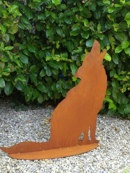 Saremo Edelroest Beeld Wolf Huilend