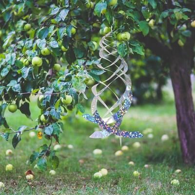 Multicon Wholesale Hub Hanging Reflective Birds Scare Deterrent, Bird Repellent Spiral Reflectors For Gardens, Farms, & Outdoor Spaces Hanging Reflective Birds Scare Deterrent, Bird Repellent Spiral Reflectors For Gardens, Farms, & Outdoor Spaces