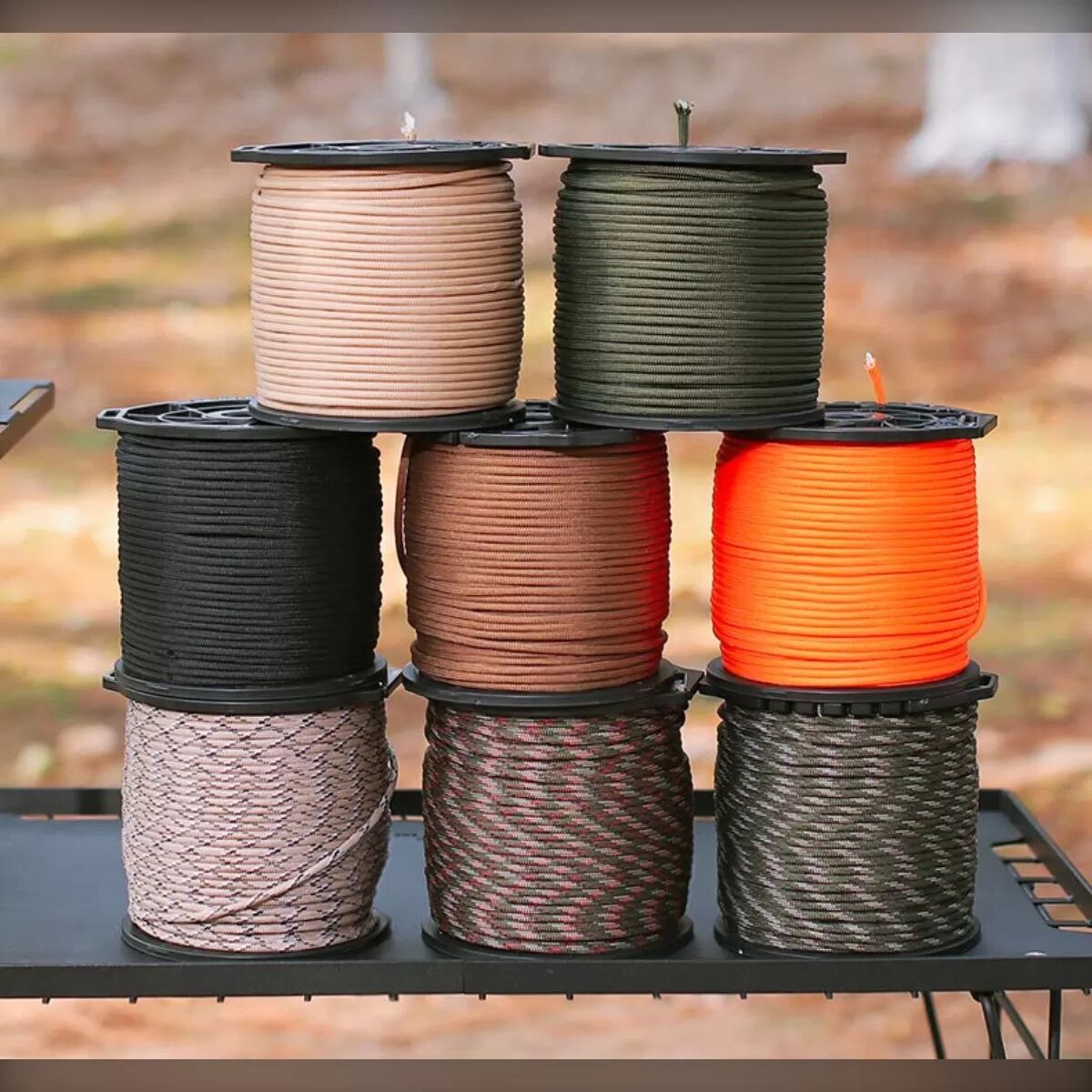 INF Multifunktions-Paracord-Spule 100 m – 9-adriges Nylon-Paracord mit integriertem Cutter, Kordelrillen und 8-cm-Lineal Schwarz