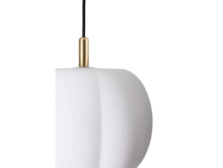 Pepo Pendelleuchte Medium Ø30 Opal/Brass - Made By Hand - Esszimmer - Glas