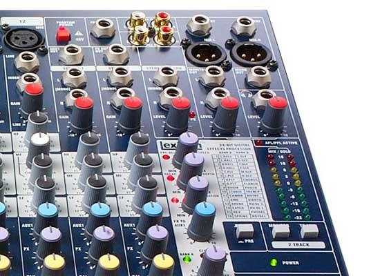 Soundcraft EFX 12 Mixer