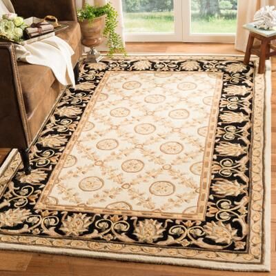 SAFAVIEH Handmade Naples Gwerfyl Traditional Oriental Wool Rug