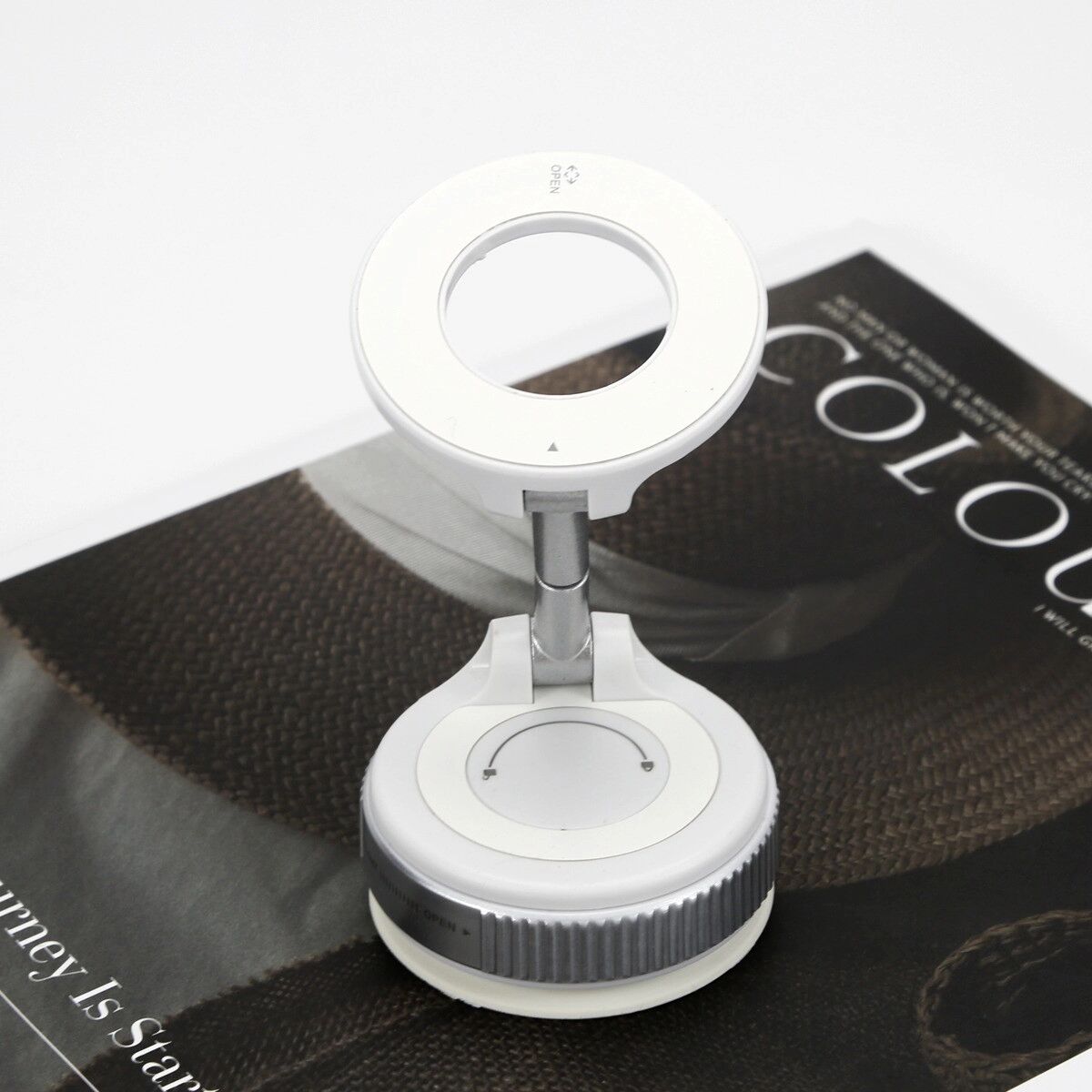 INF Magnetische Auto-Handyhalterung – N52 starker Magnet mit Vakuum-Saugfuß, drei-Achsen verstellbar, 360° Rotation & klappbare Weiß
