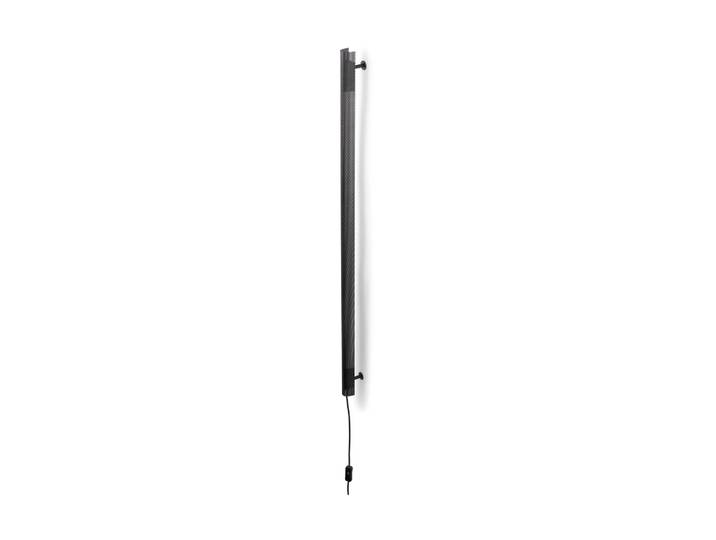 Gejst Radent Wandleuchte long 135 cm Schwarz