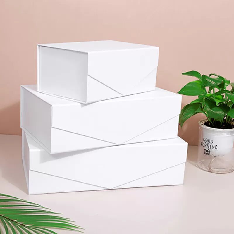 INF Große V-förmige Geschenkbox M Weiß