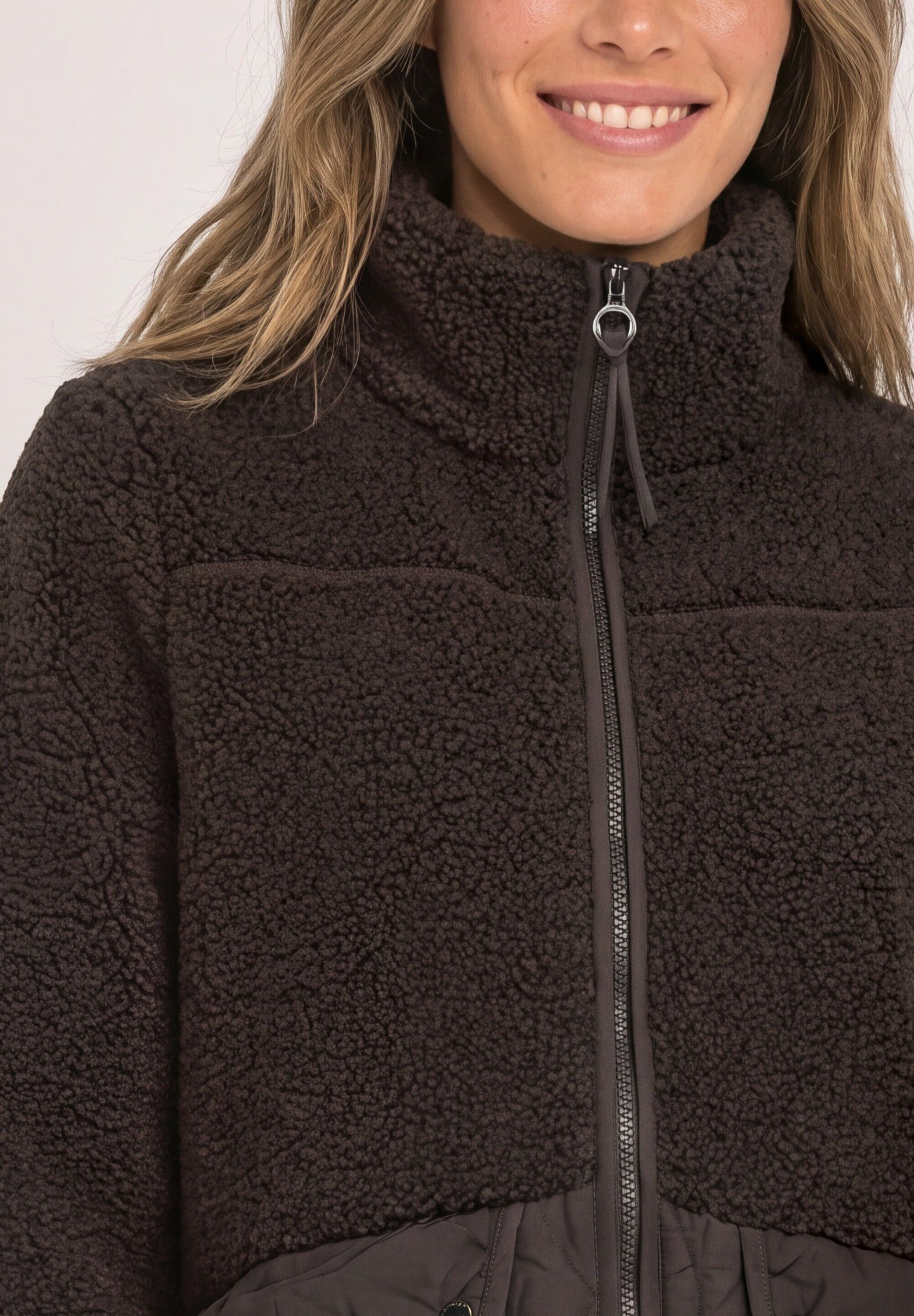 Langjacke STREET ONE, Damen, Gr. 46, braun (auburn braun), Web, Obermaterial: 100% Polyester. Futter: 100% Polyester. Wattierung: 100% Polyester, unifarben, bequem ca. Mitte Oberschenkel, Rundhals, abgesteppte Kante, Jacken Langjacke, Teddy-Mantel mit Str