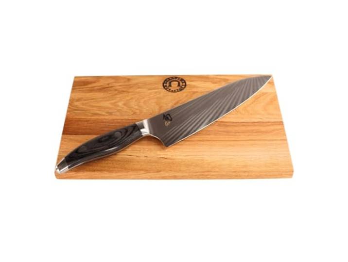 KAI Shun Nagare NDC-0706 japanisches Kochmesser 20 cm – 72-Lagen Damast, ultrascharf & präzise – inkl. handgefertigtem Schneidebrett aus Eiche 30×20 cm – Profi Messer Set, edles Design