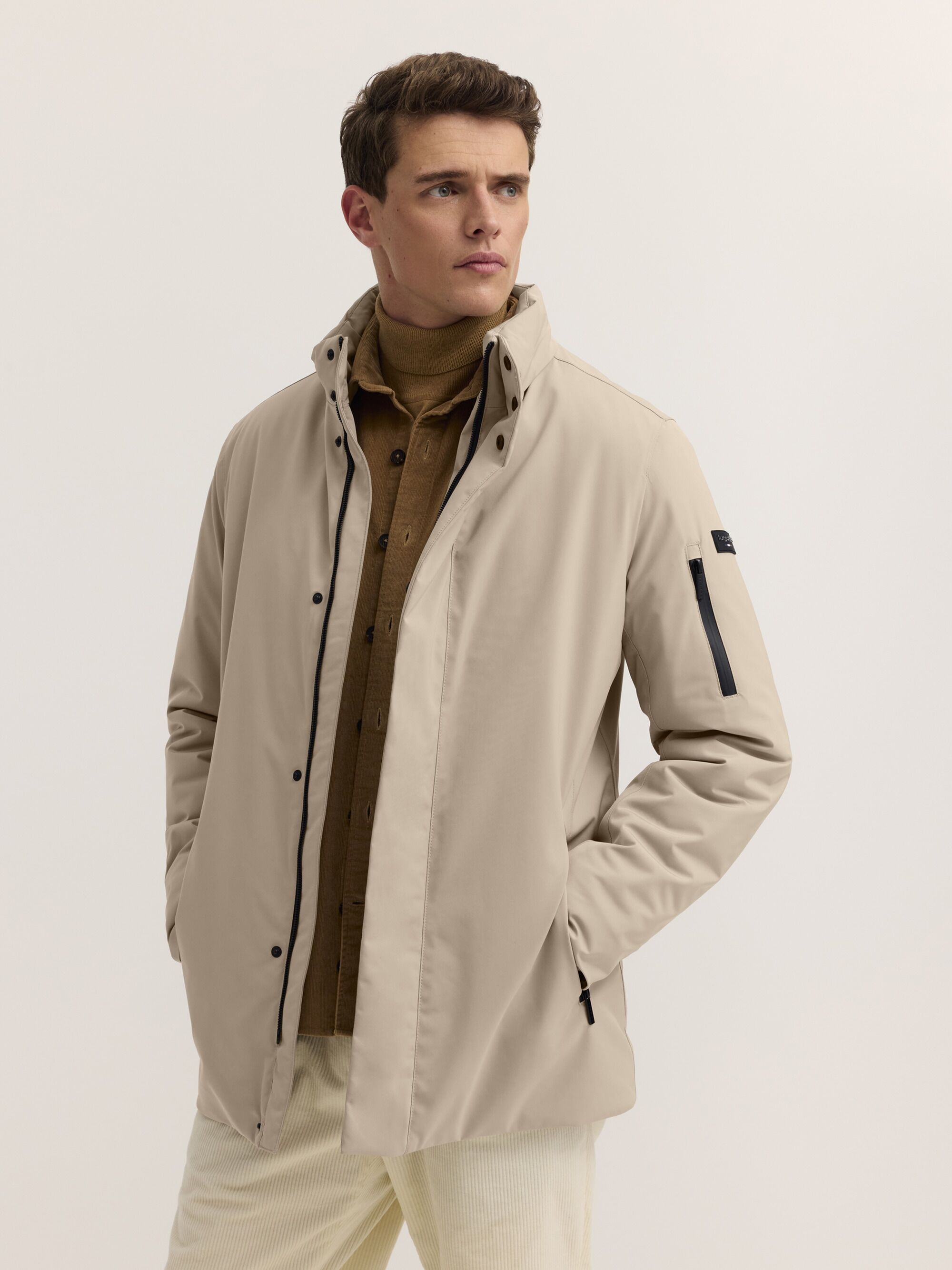 Kurzjacke BUGATTI "Regular Fit", Herren, Gr. 54, 30, beige, 100% Polyester, unifarben, regular fit, Jacken Kurzjacke, Regular Fit Sorona Stehkragen