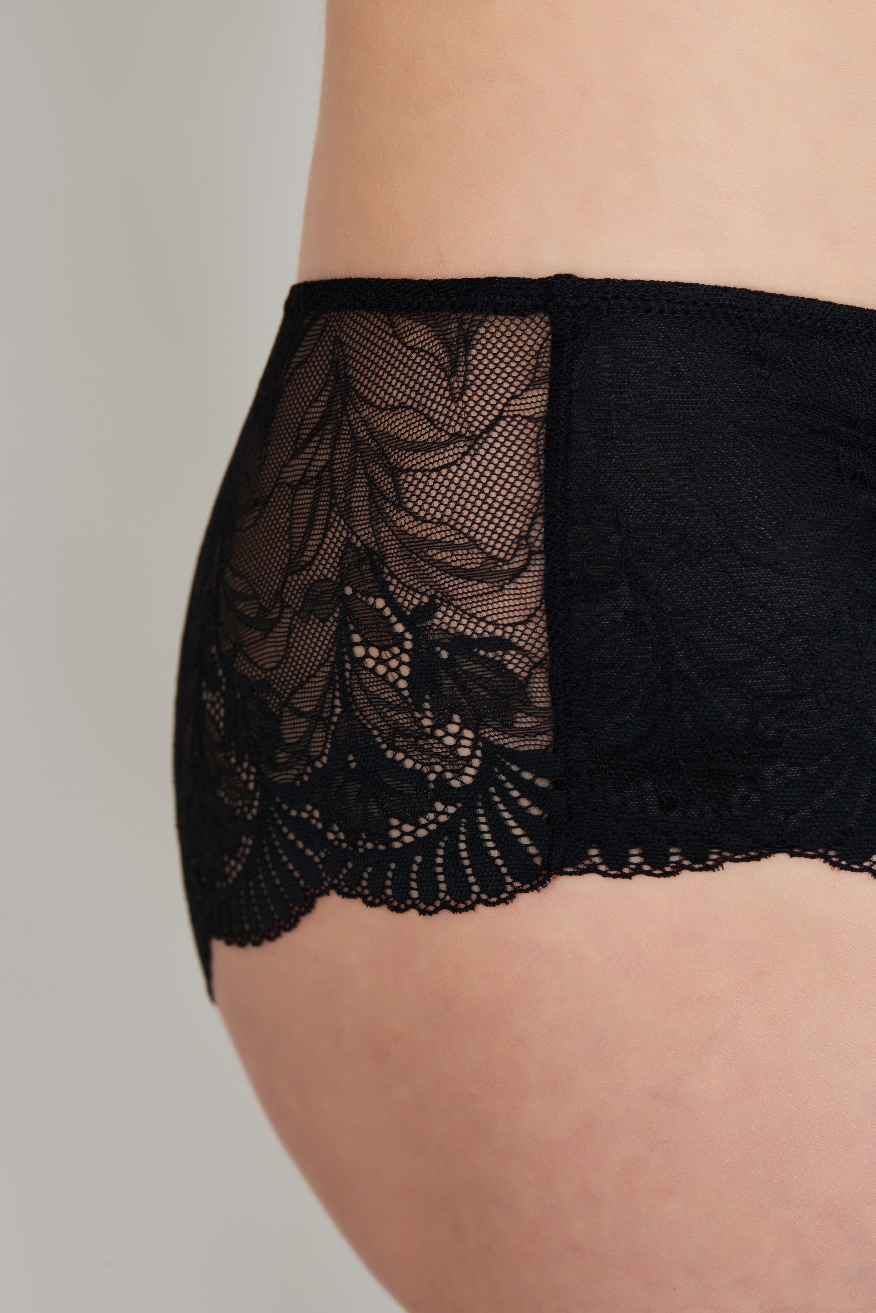 Joop! Hipster JOOP "Beautiful", Damen, Gr. 40, schwarz, Spitze, Obermaterial: 86% Polyamid, 14% Elasthan, unifarben, körpernah, Unterhosen Hipster, florale Spitze, elastischer Bund, feminin schwarz 40