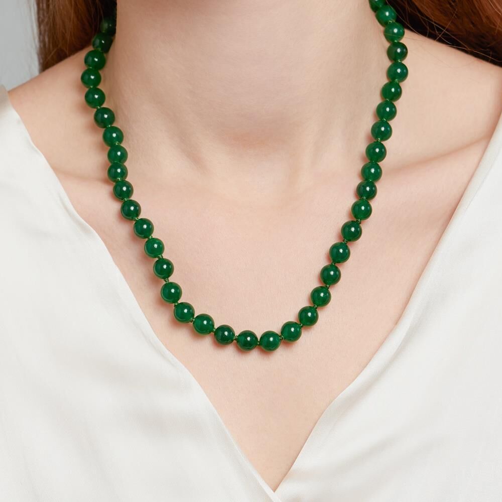 Unique Kette aus 8mm facettierten Jadeperlen grün
