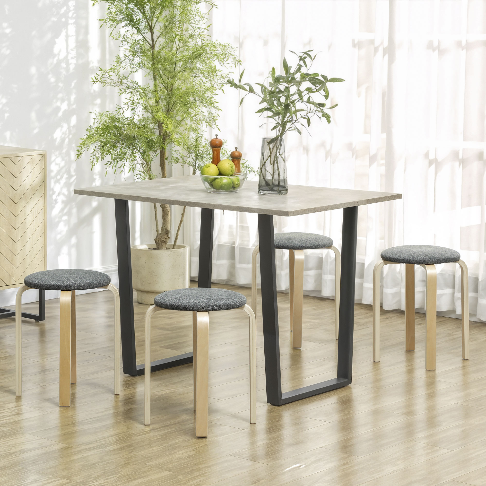 Homcom Sgabelli imbottiti set da 4, impilabili, superficie verniciata, gambe in legno, Grigio   Aosom Italy