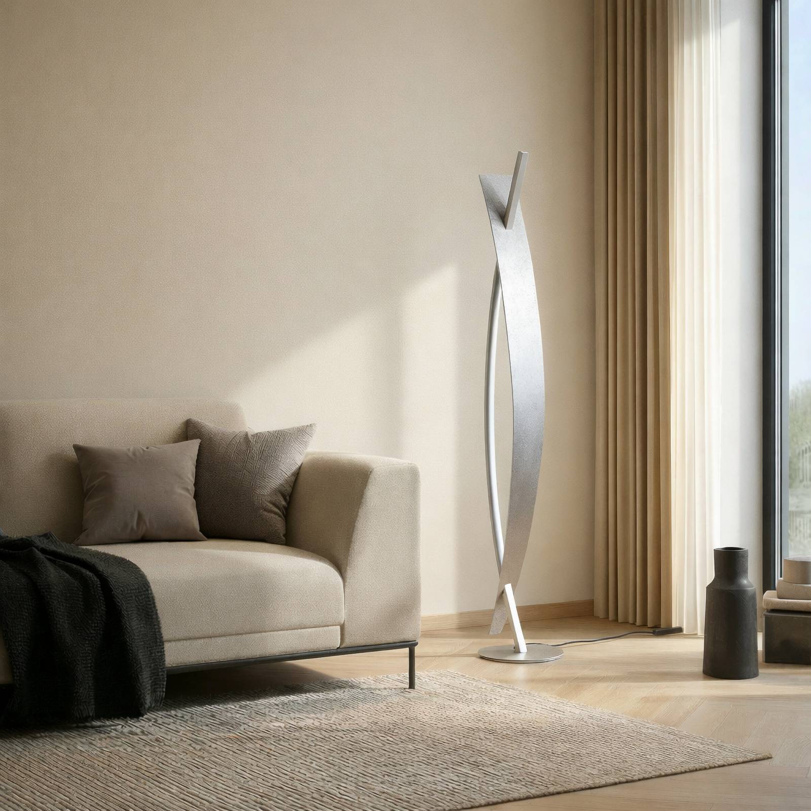 LED Stehlampe Marija Lucande, dimmbar, chrom / silber, für Wohn- / Esszimmer, Metall, Modern, LED Stehlampe