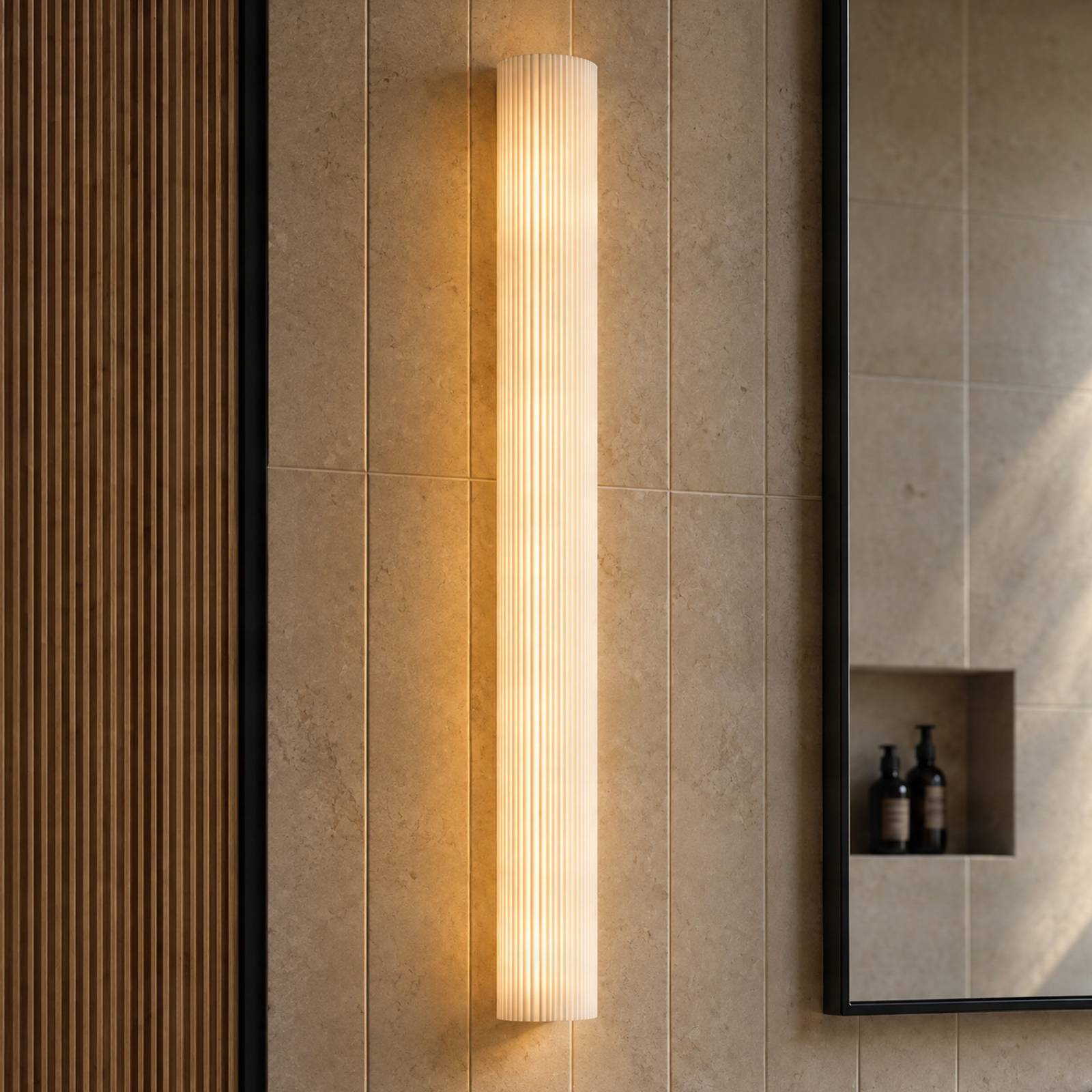 Wandlampe Victoire Lucande, weiß / opal, für Badezimmer, Glas, Modern, Wandleuchte, Wandlampe Innen