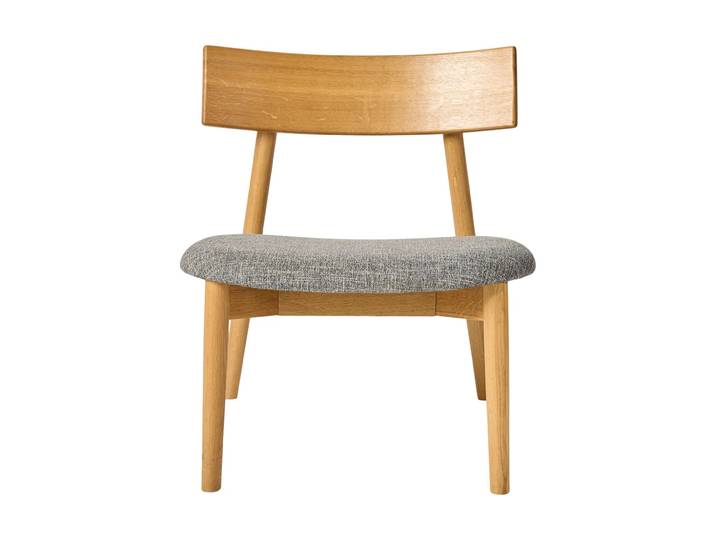 MUUBS Tetra Lounge Chair Betonfarbenes Gewebe-naturgeölte Eiche