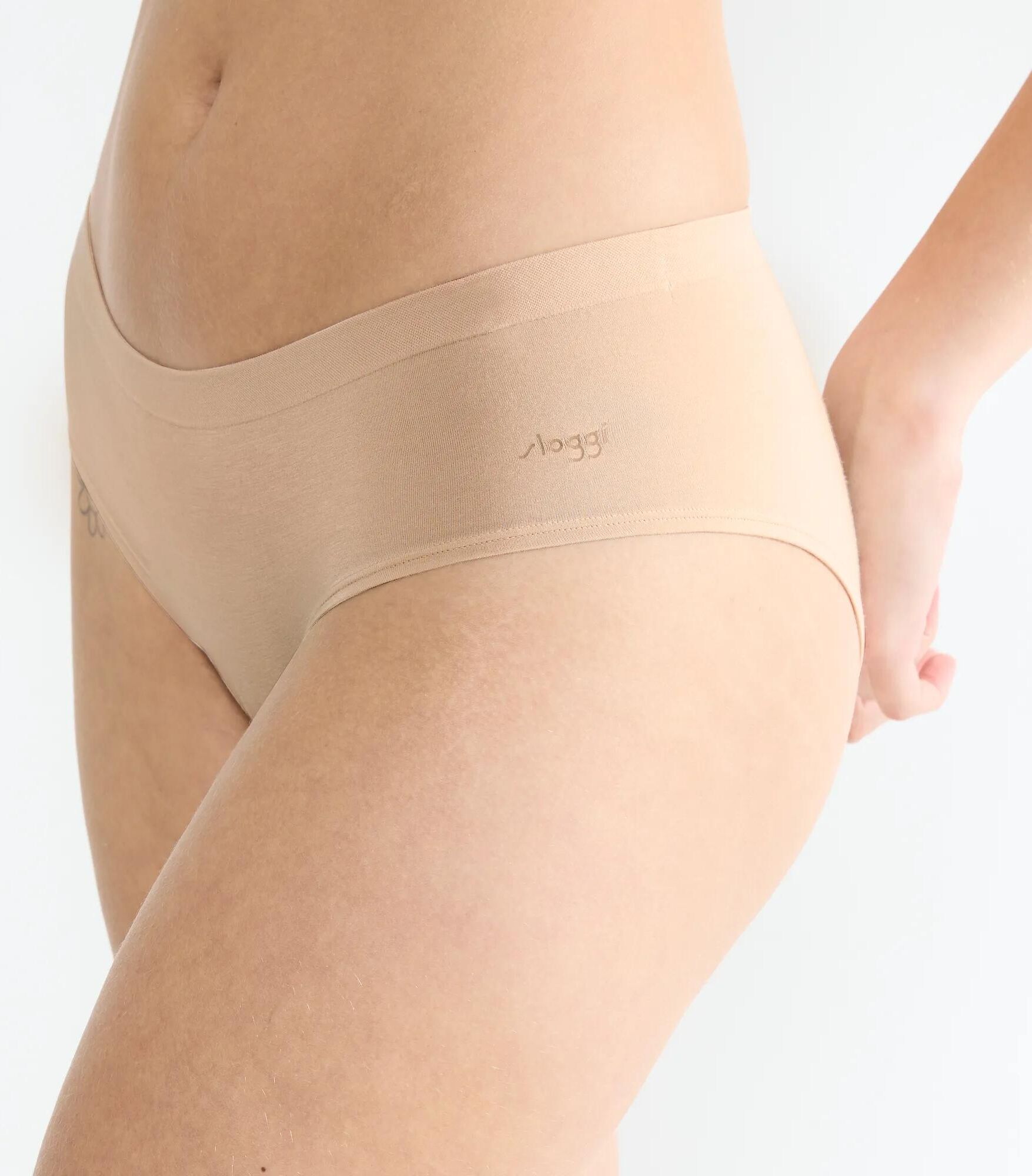 Hipster SLOGGI "GO Sense", Damen, Gr. S, Single Jersey, beige (peanut butter), Single Jersey, Obermaterial: 88% Modal, 12% Elasthan, körpernah, Unterhosen Hipster, superweicher Modalmix, flache Kanten, elastisch, nahtlos peanut butter S, Single Jersey