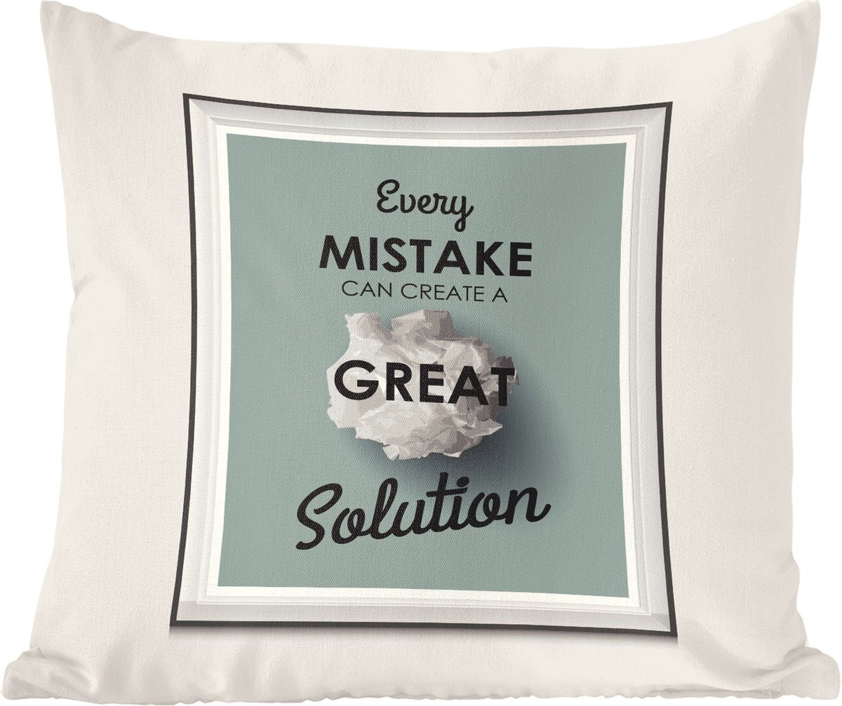 Katoenen sierkussen met motiverende quote Every mistake can create a great solution - 40 x 40 cm