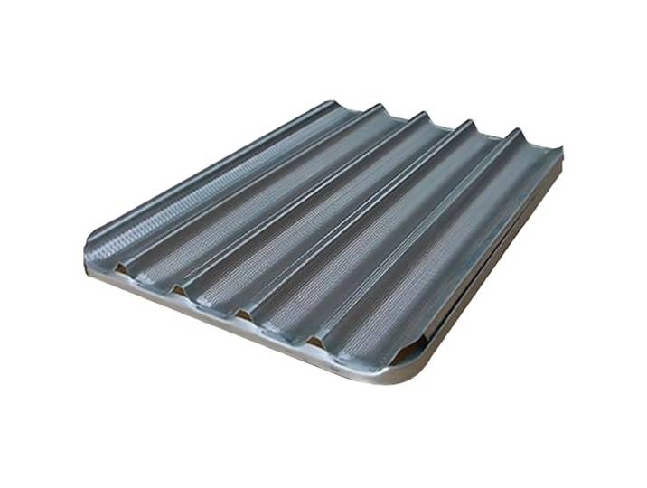 Packung mit 5 professionellen WORLDMAI Backbleche aus perforiertem Aluminium, 60 x 40 cm, für Brotbackofen, perforierte geriffelte Platten für Bäckerei, Konditorei und Gastgewerbe