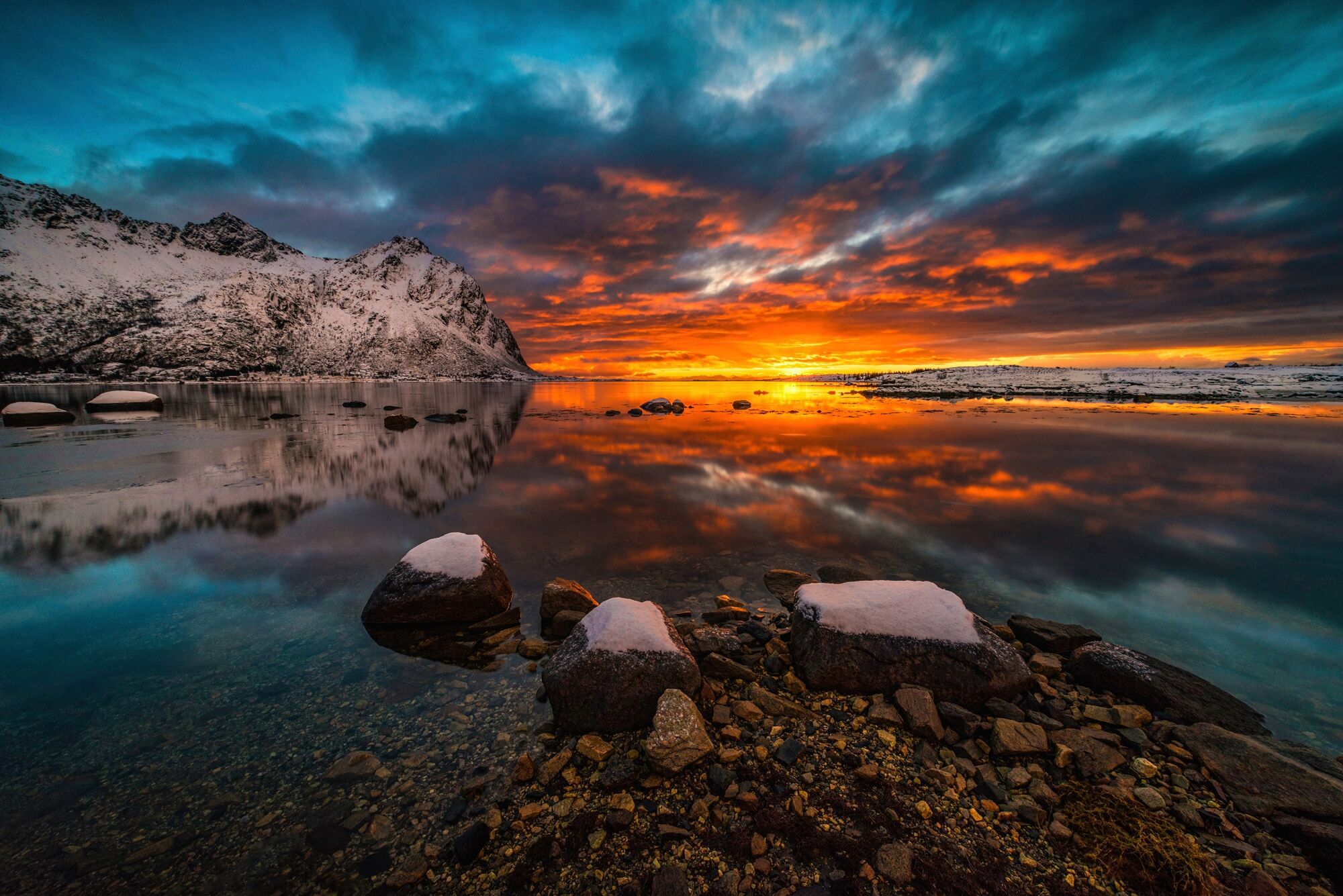 Fototapete PAPERMOON "Photo-Art RAYMOND HOFFMANN, HIMMEL IN FEUER", bunt, B:1,5m L:1,11m, Vlies, Tapeten, Fototapete bunt B/L: 1,5m x 1,11m, Bahnen: 7 Stk.
