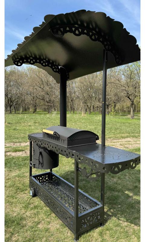 Großer Skif Mangal Grill mit Kesselofen - mit Dach in Schwarz