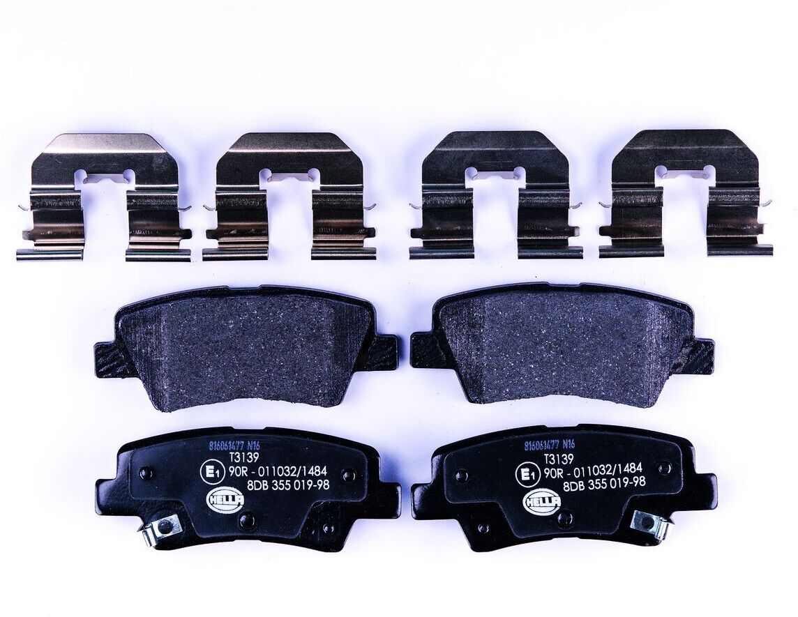 HELLA 8DB 355 019-981 Bremsbeläge